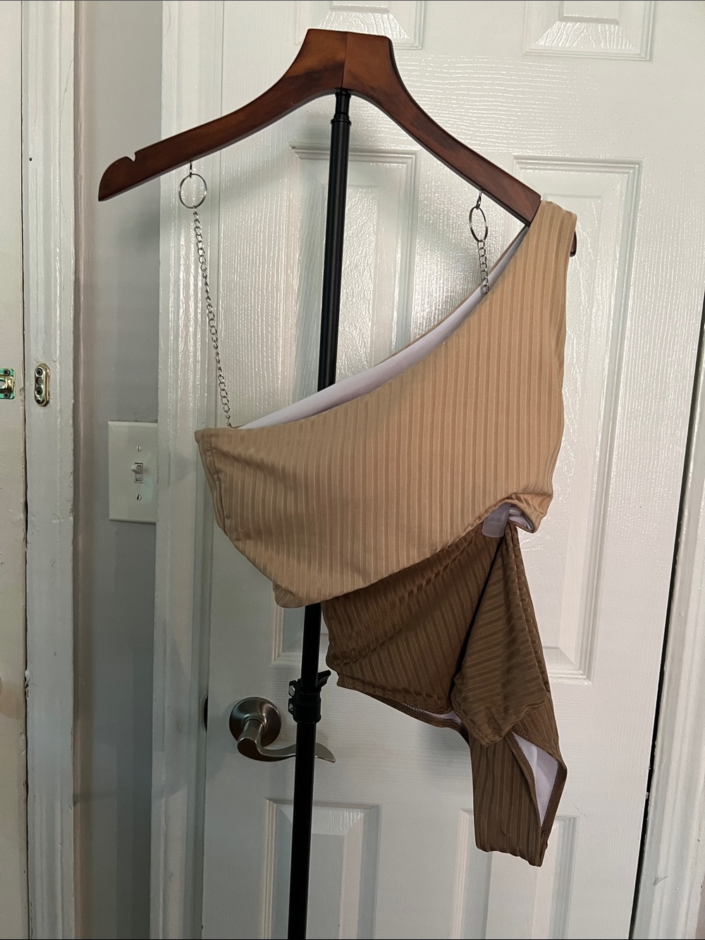 🩱 SHEIN One-Shoulder Ribbed Bodysuit in Camel